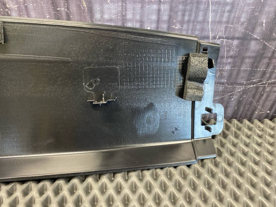 Пластик крышки багажника, 840 рублей, Красноярск