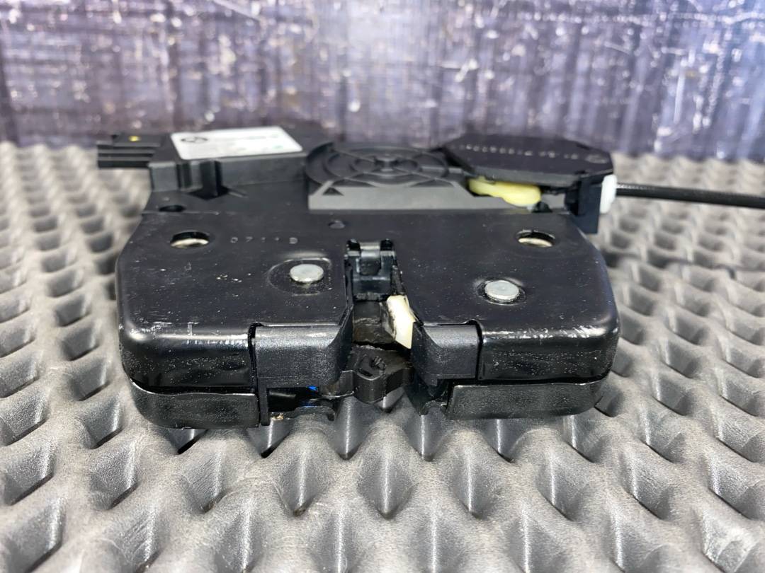 Замок багажника, 8670 рублей, Красноярск