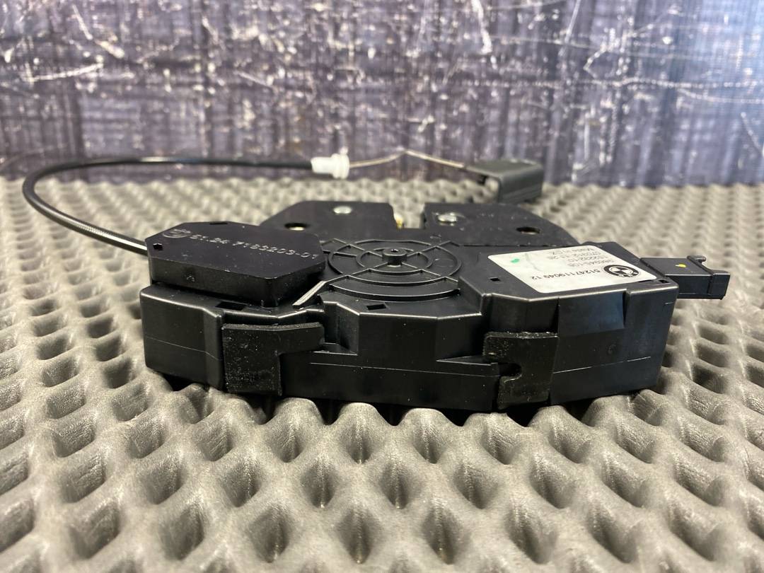 Замок багажника, 8670 рублей, Красноярск