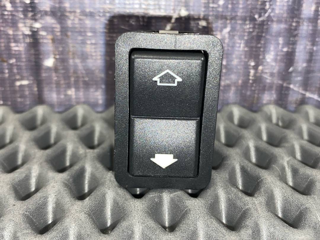 Кнопка стеклоподъемника, 210 рублей, Красноярск