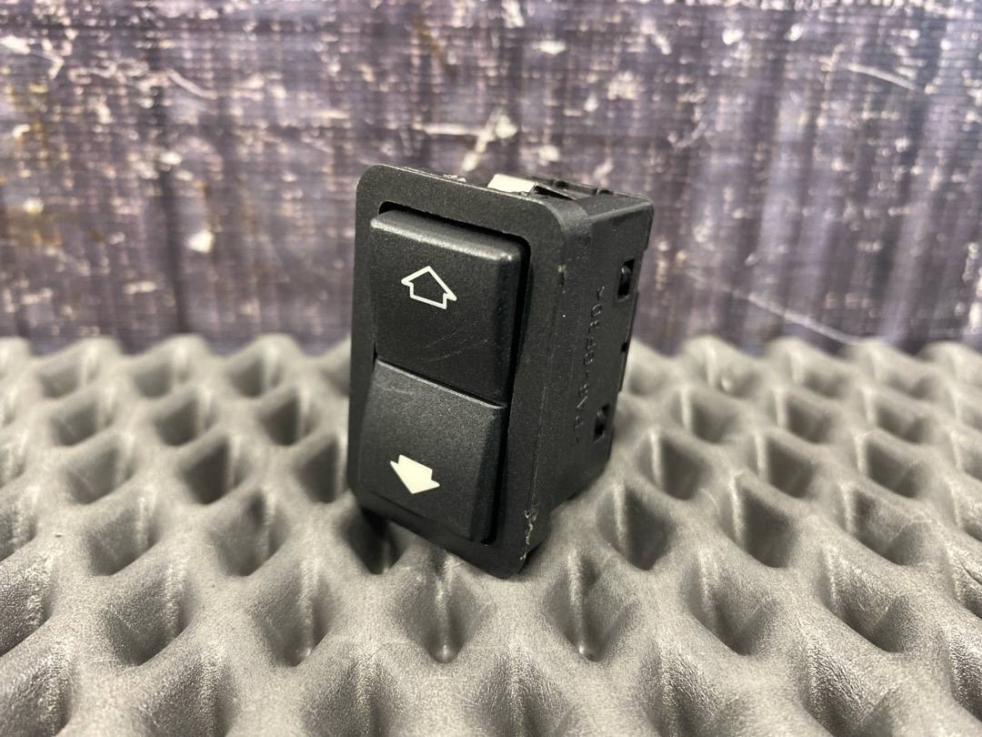 Кнопка стеклоподъемника, 210 рублей, Красноярск