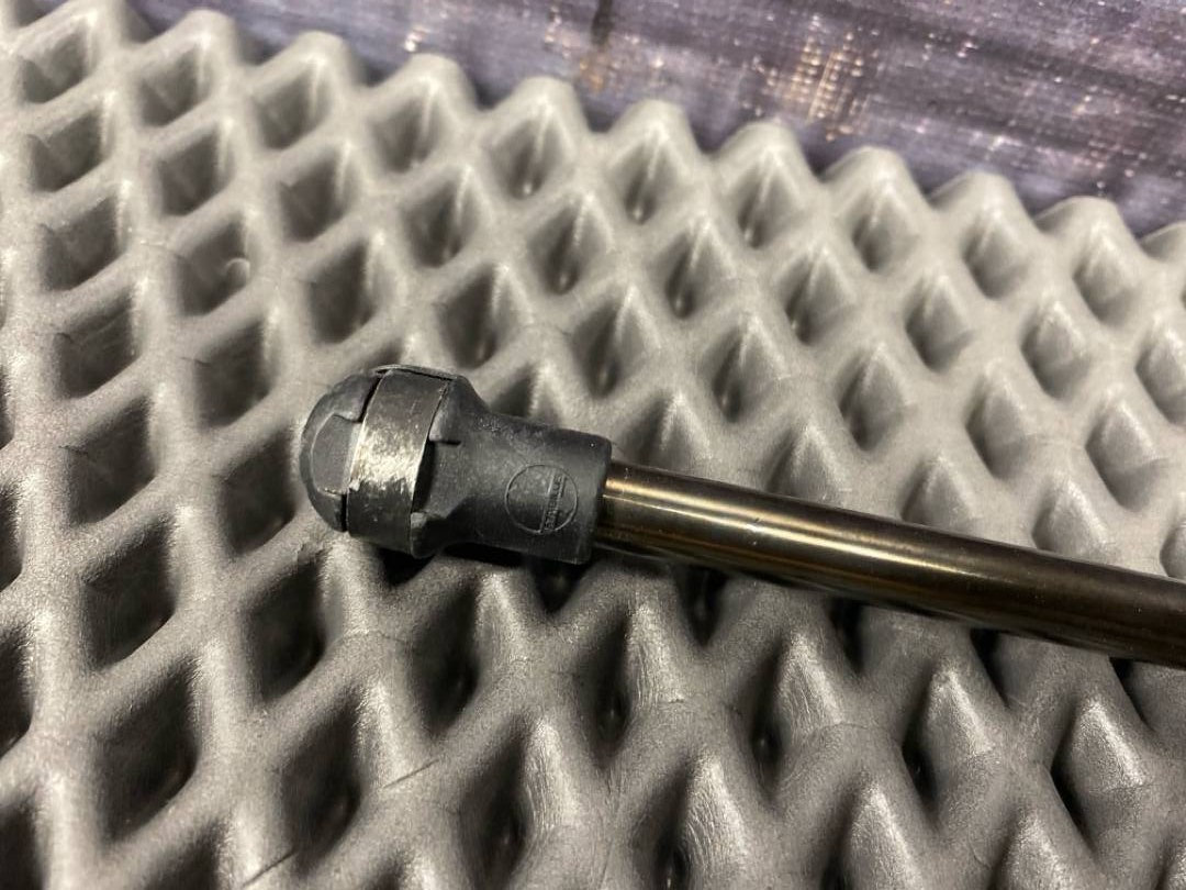 Амортизатор капота, 522 рублей, Красноярск