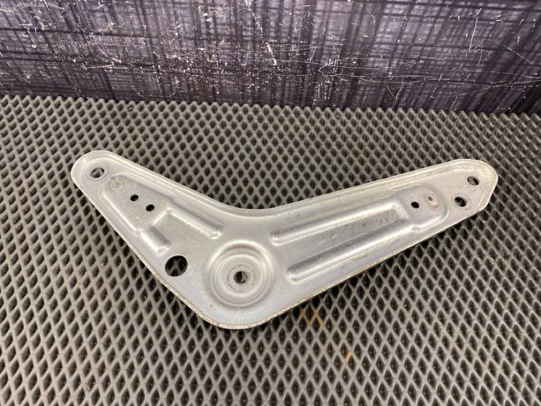 Кронштейн, 590 рублей, Красноярск