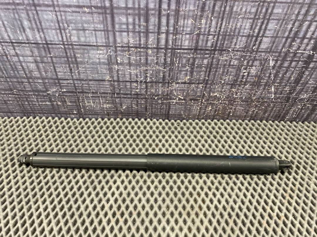 Амортизатор багажника, 1450 рублей, Красноярск