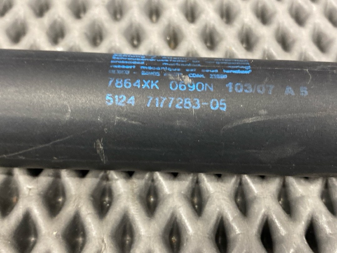 Амортизатор багажника, 1450 рублей, Красноярск