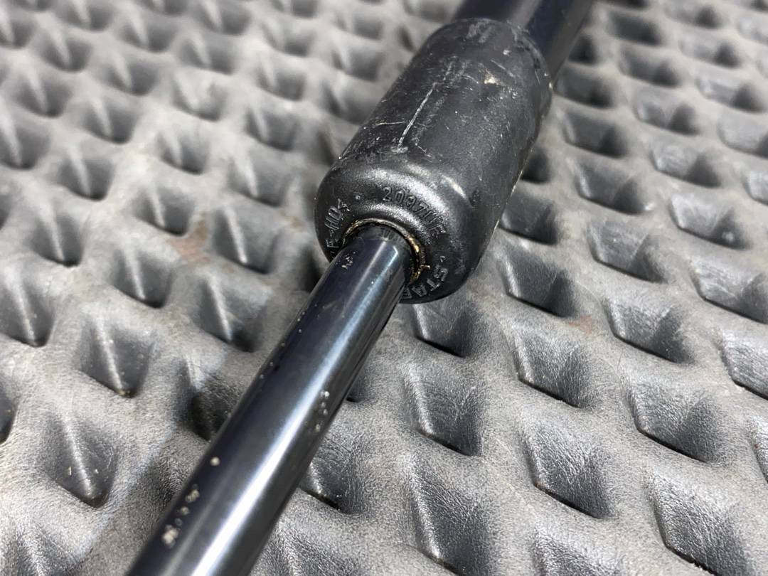 Амортизатор капота, 830 рублей, Красноярск