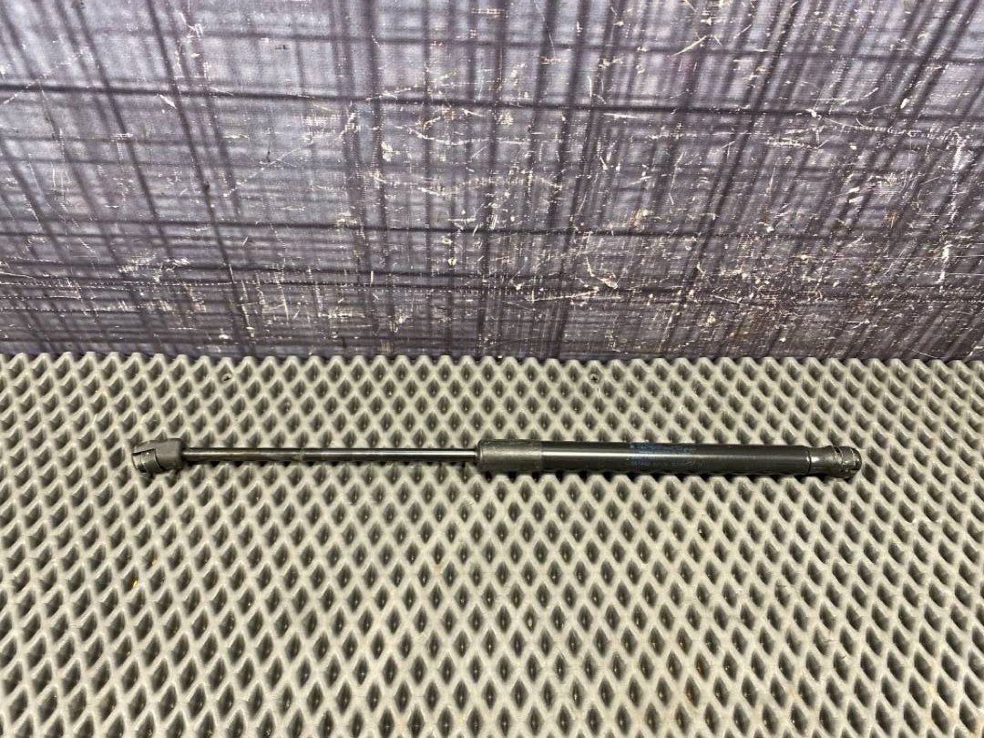 Амортизатор капота, 830 рублей, Красноярск