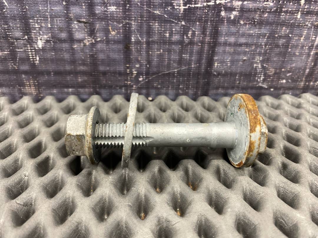 Болт развальный, 640 рублей, Красноярск