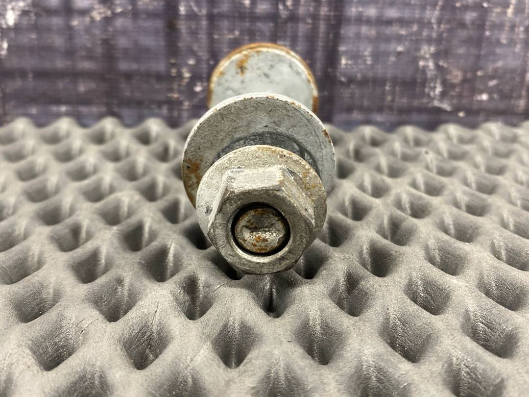 Болт развальный, 640 рублей, Красноярск