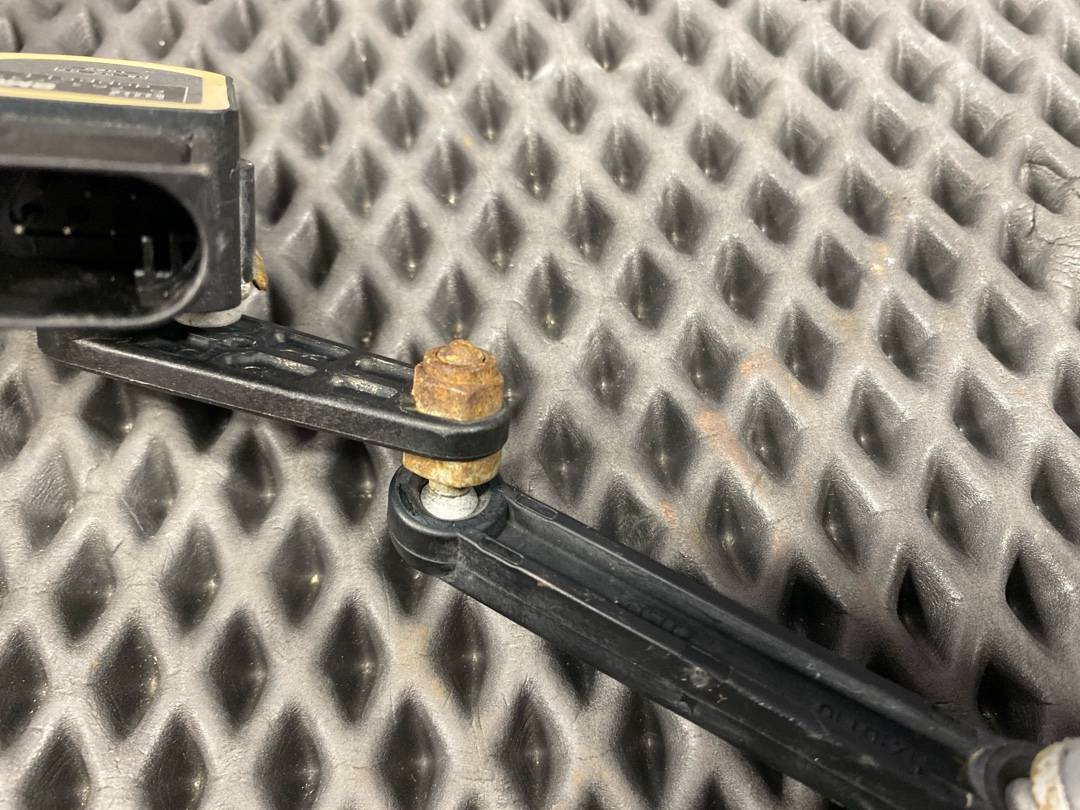 Датчик уровня подвески, 2530 рублей, Красноярск