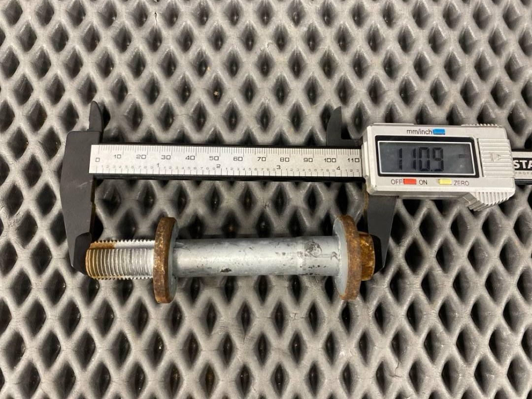 Болт развальный, 640 рублей, Красноярск