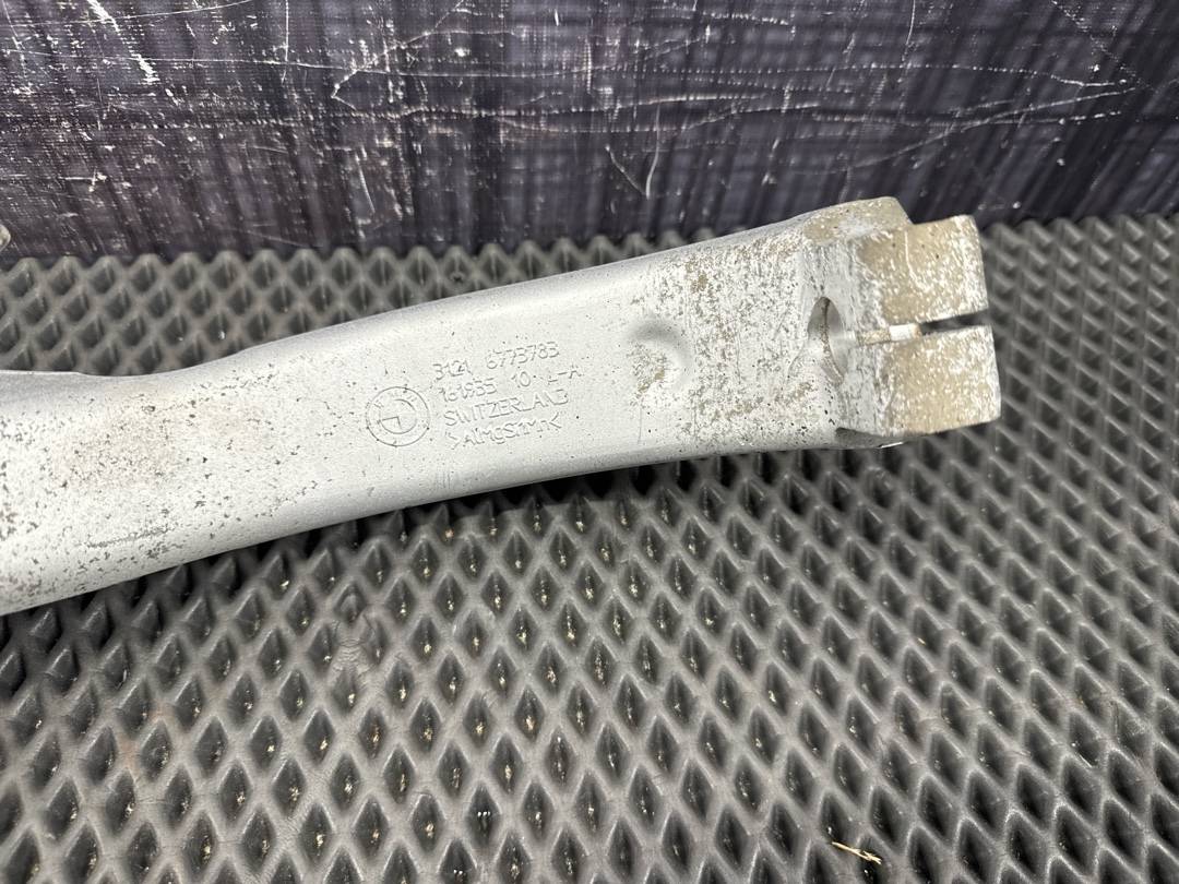 Поворотный кулак, 5960 рублей, Красноярск