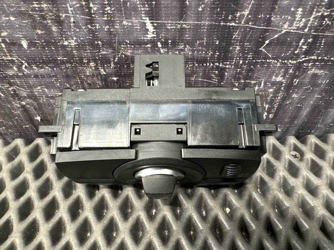 Переключатель света, 2420 рублей, Красноярск