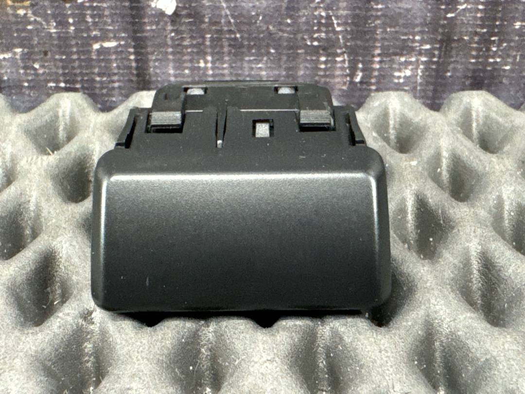 Кнопка открывания бардачка, 360 рублей, Красноярск