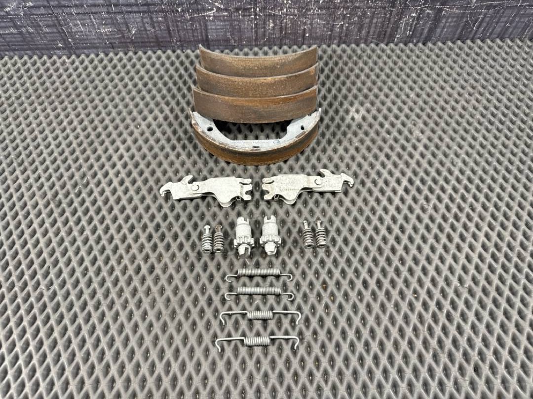 Комплект колодок ручного тормоза, 3630 рублей, Красноярск