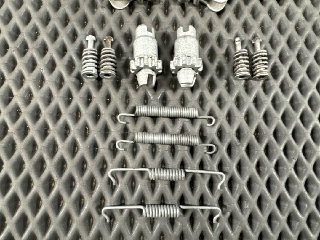 Комплект колодок ручного тормоза, 3630 рублей, Красноярск