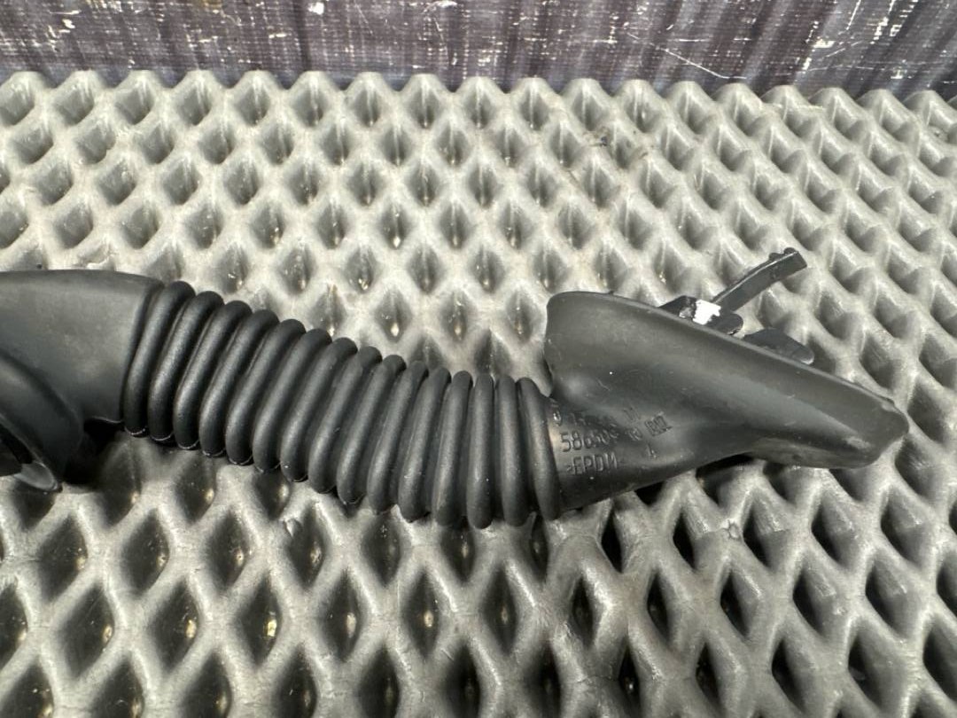 Гофра крышки багажника, 840 рублей, Красноярск