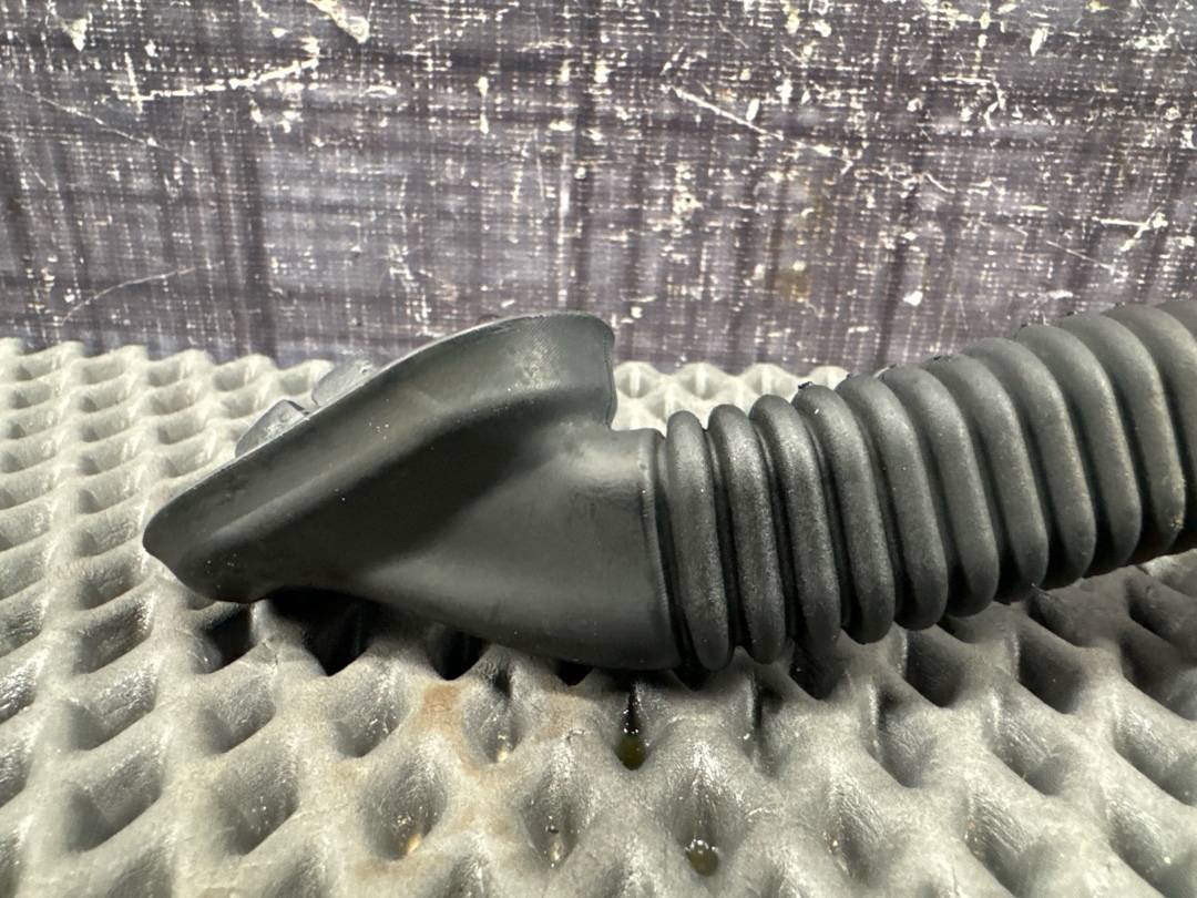 Гофра крышки багажника, 840 рублей, Красноярск