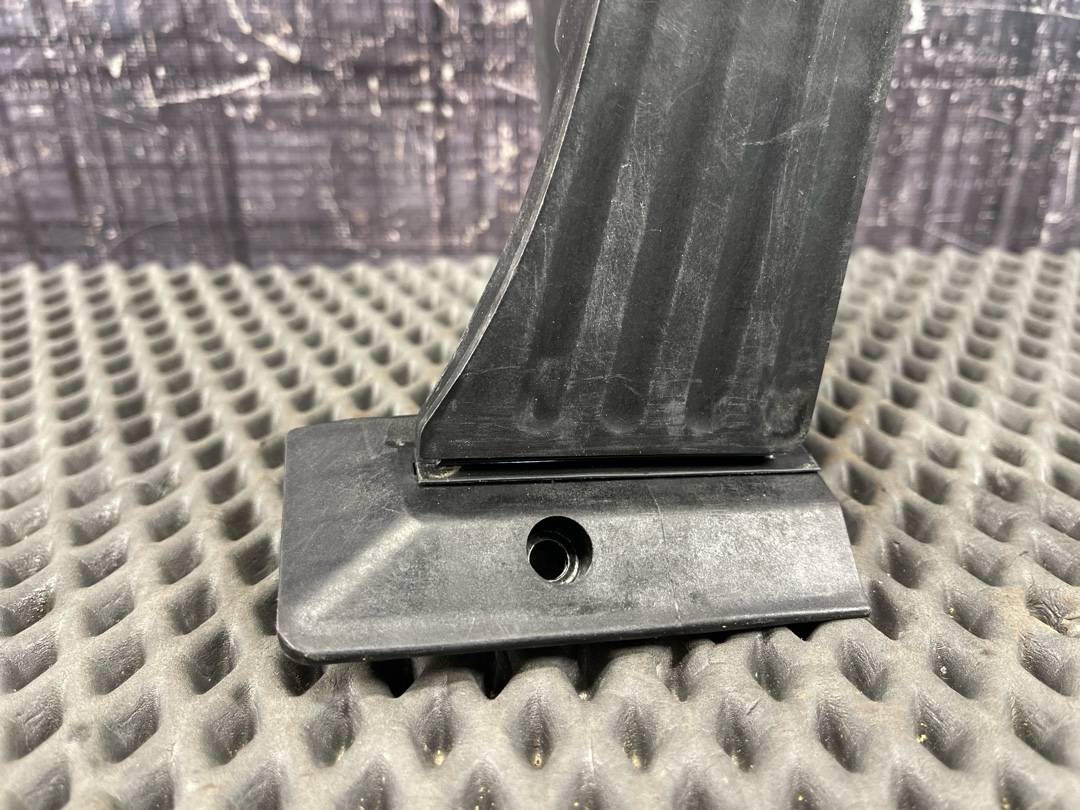 Педаль газа, 1960 рублей, Красноярск