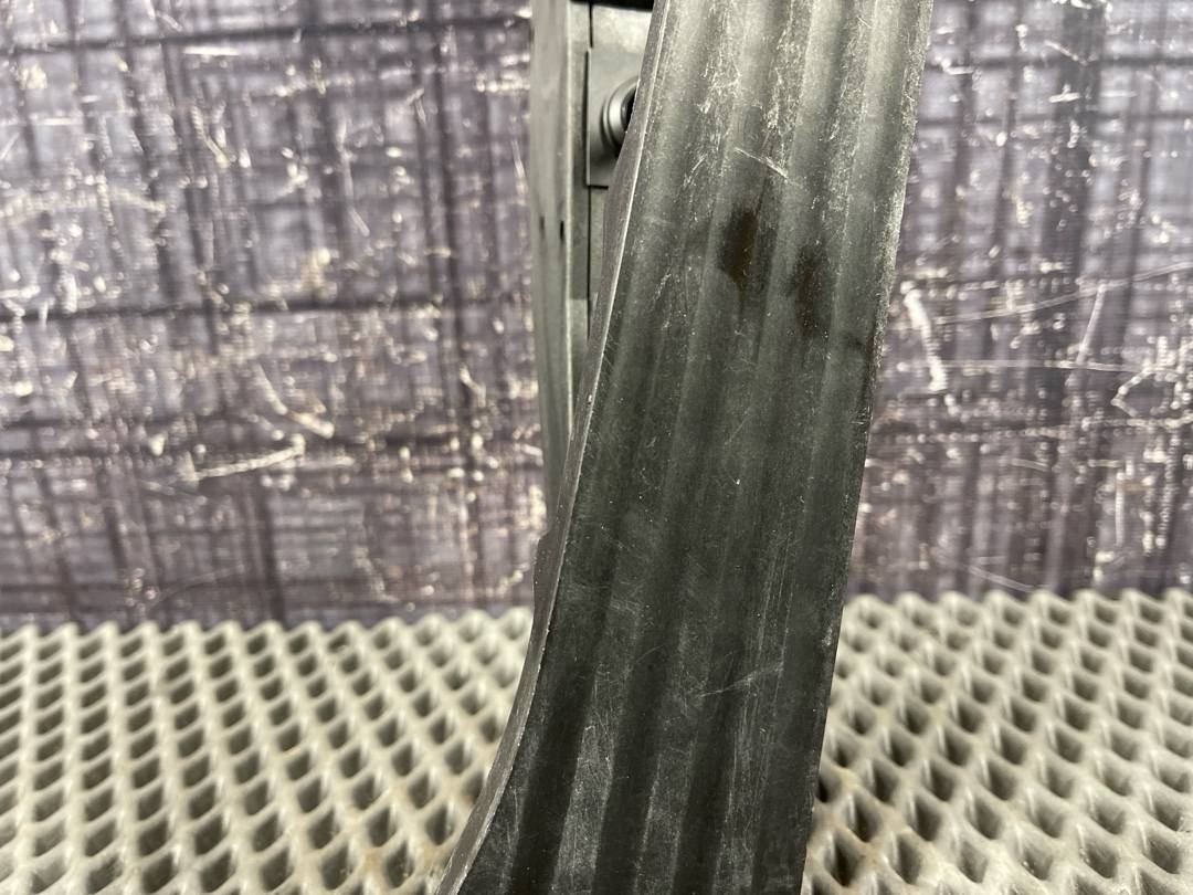 Педаль газа, 1960 рублей, Красноярск