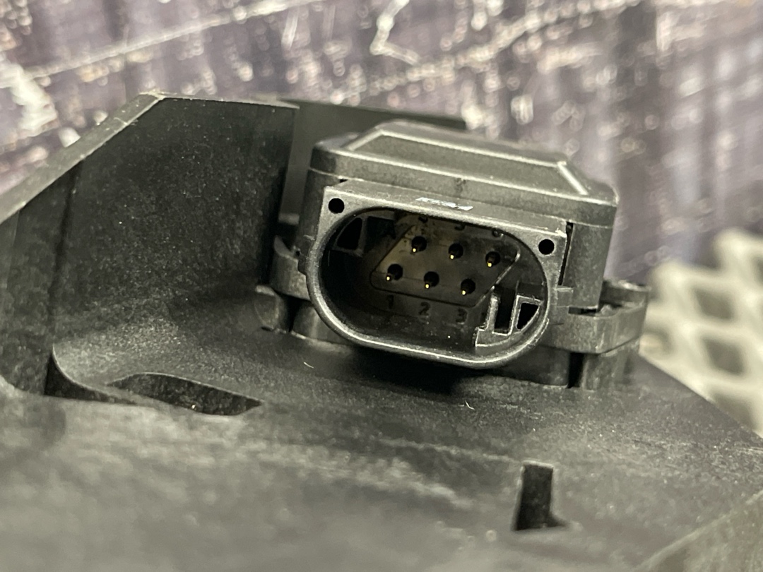 Педаль газа, 1960 рублей, Красноярск