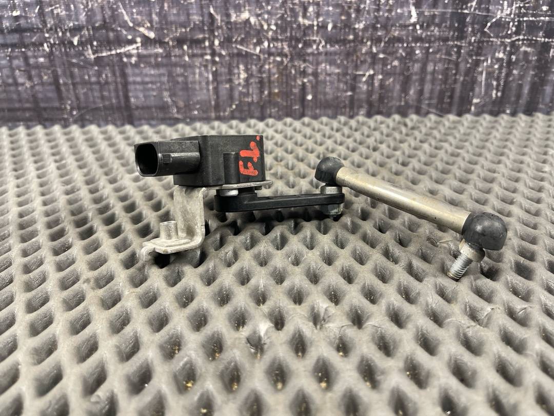 Датчик уровня подвески, 2680 рублей, Красноярск