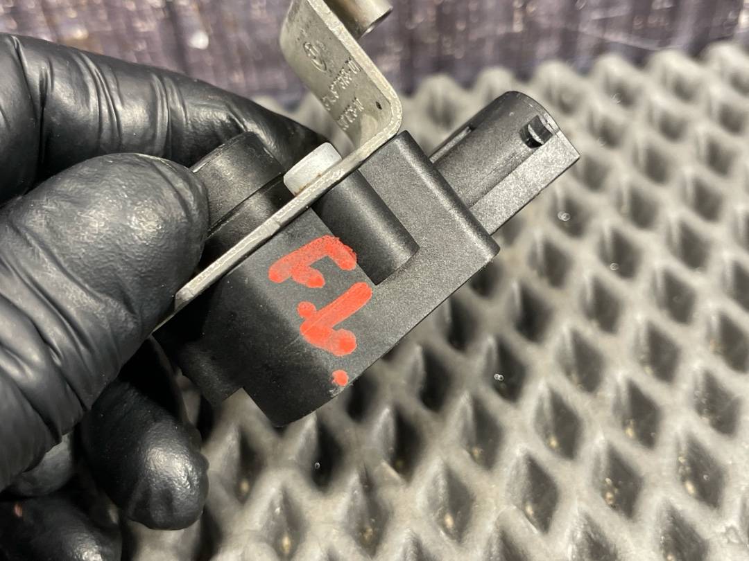 Датчик уровня подвески, 2680 рублей, Красноярск