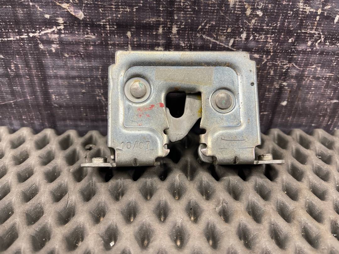 Замок капота, 1430 рублей, Красноярск