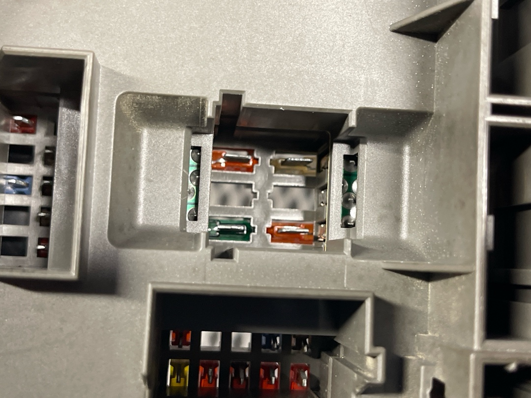 Блок предохранителей, 2720 рублей, Красноярск