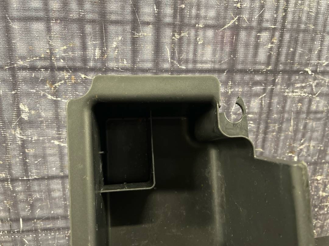 Пластик багажника, 520 рублей, Красноярск