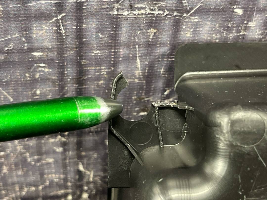 Пластик багажника, 520 рублей, Красноярск