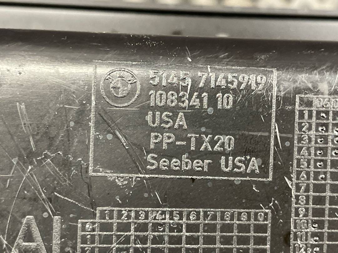 Пластик багажника, 520 рублей, Красноярск