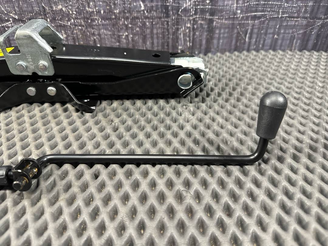 Домкрат, 4520 рублей, Красноярск