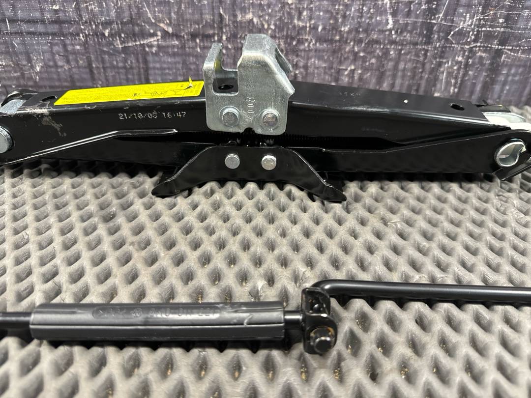 Домкрат, 4520 рублей, Красноярск