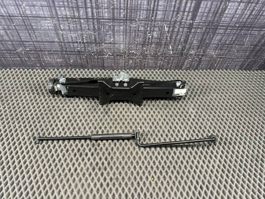 Домкрат, 4520 рублей, Красноярск