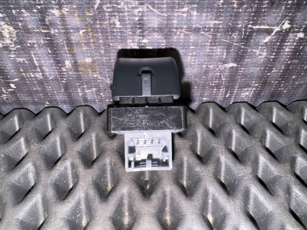 Кнопка стеклоподъемника, 550 рублей, Красноярск