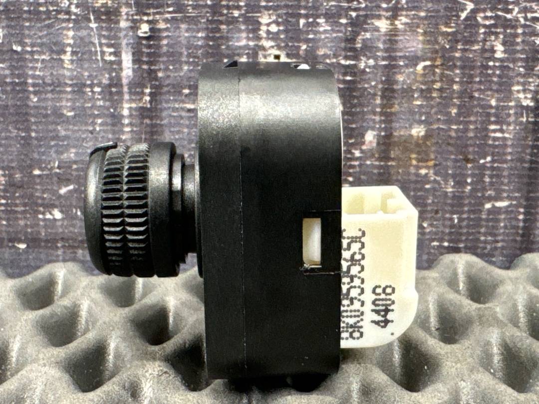 Кнопка регулировки зеркал, 1130 рублей, Красноярск