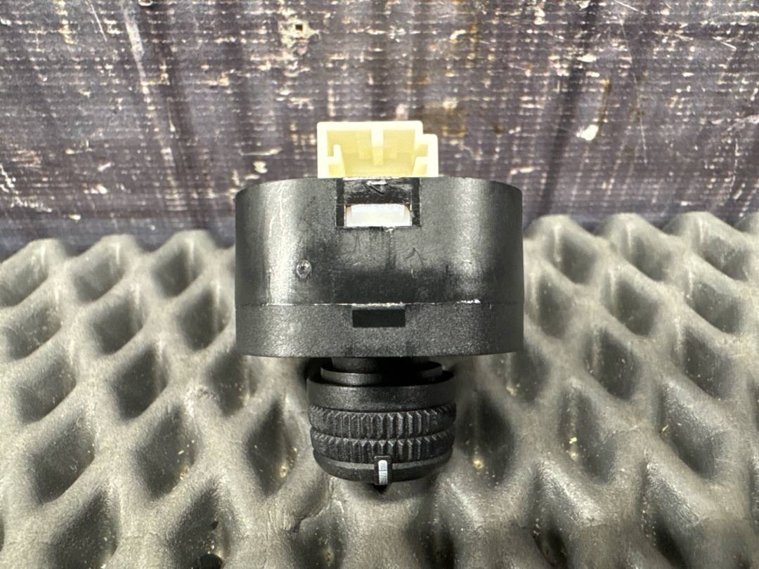 Кнопка регулировки зеркал, 1130 рублей, Красноярск