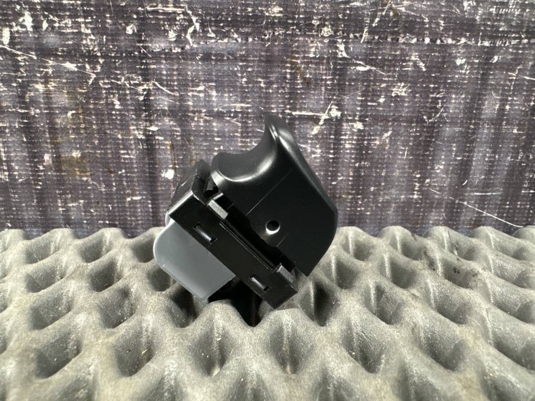 Кнопка стеклоподъемника, 550 рублей, Красноярск