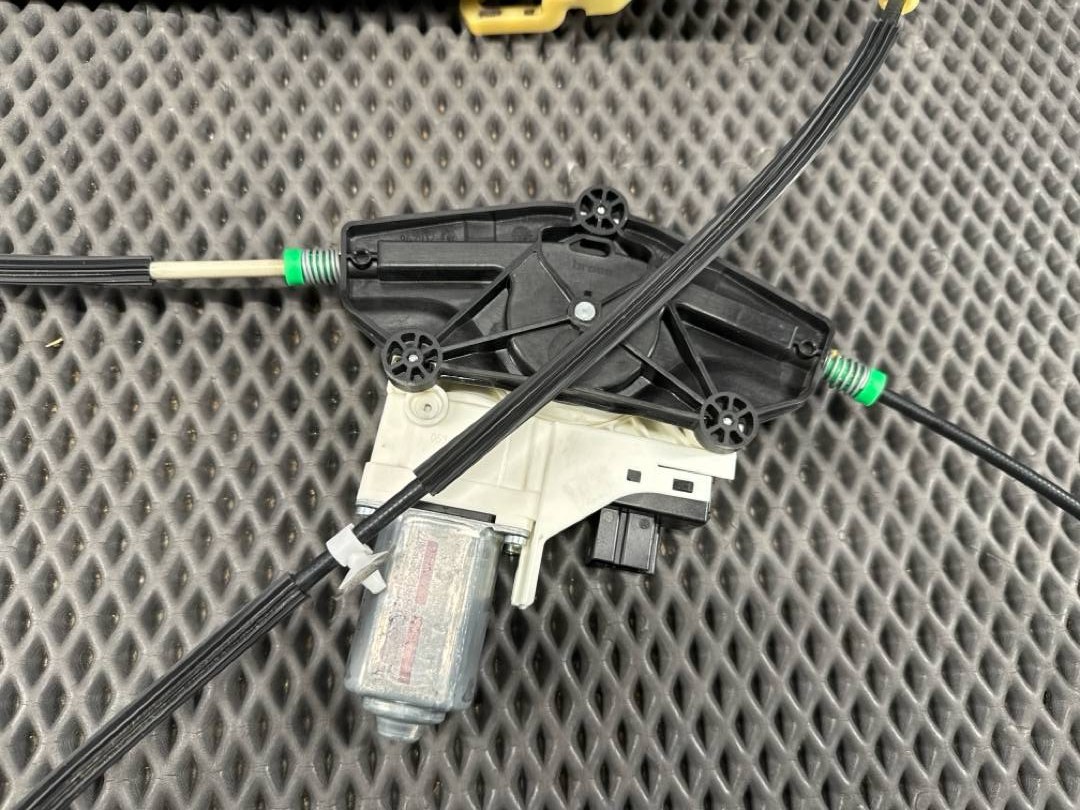 Стеклоподъемник, 2440 рублей, Красноярск