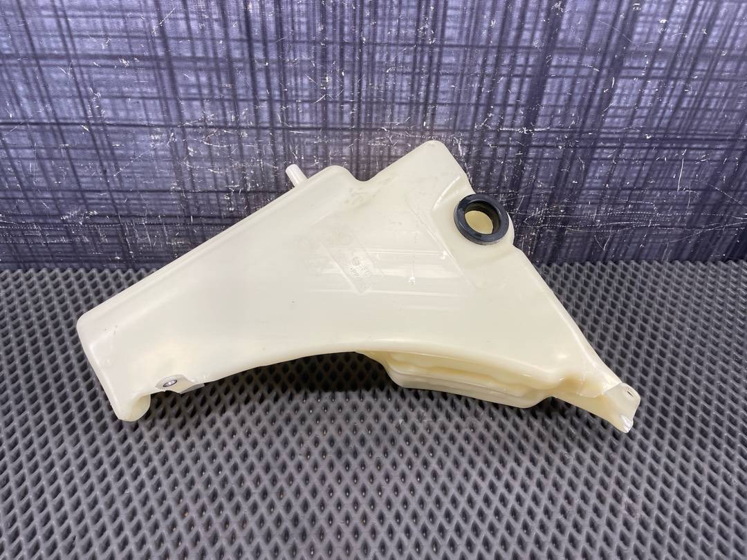 Бачок омывателя, 1670 рублей, Красноярск