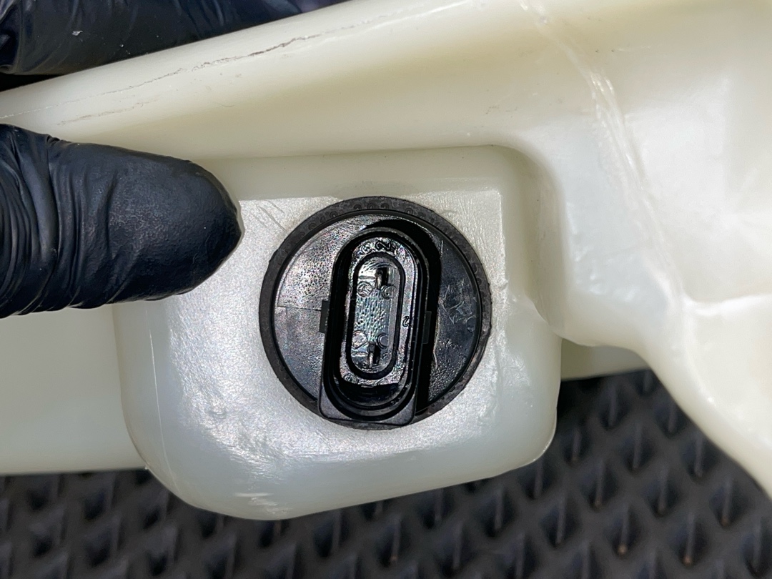 Бачок омывателя, 1670 рублей, Красноярск