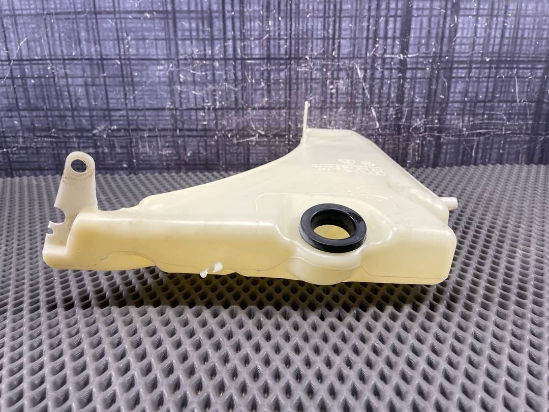 Бачок омывателя, 1670 рублей, Красноярск