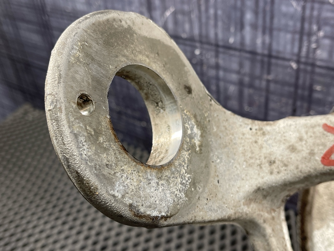 Поворотный кулак, 2570 рублей, Красноярск