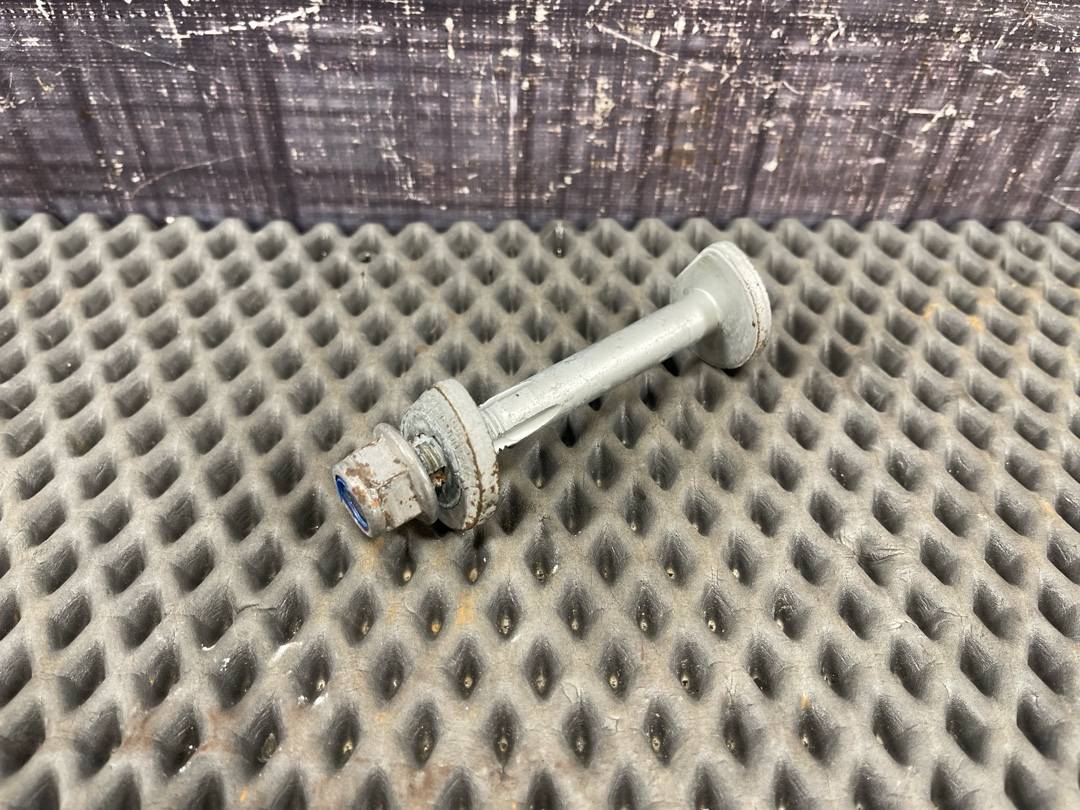 Болт развальный, 730 рублей, Красноярск