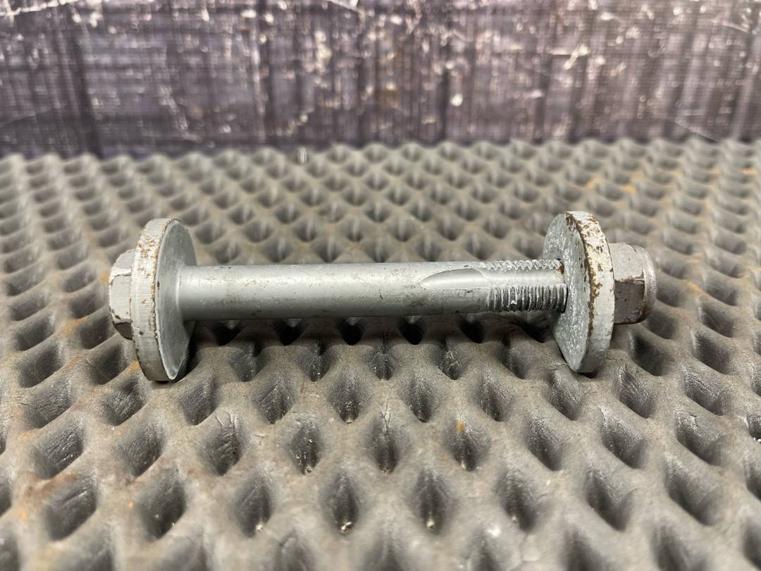 Болт развальный, 730 рублей, Красноярск