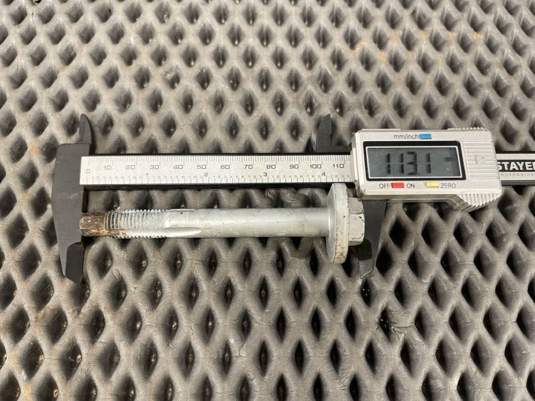 Болт развальный, 730 рублей, Красноярск