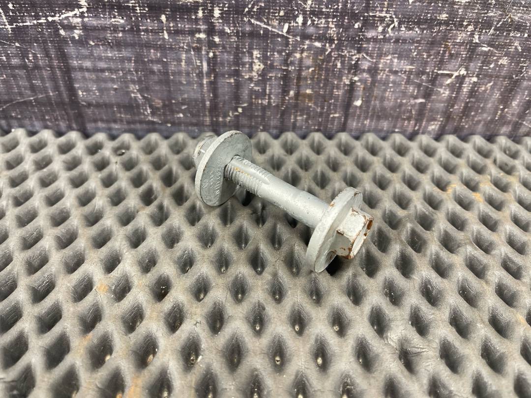 Болт развальный, 730 рублей, Красноярск