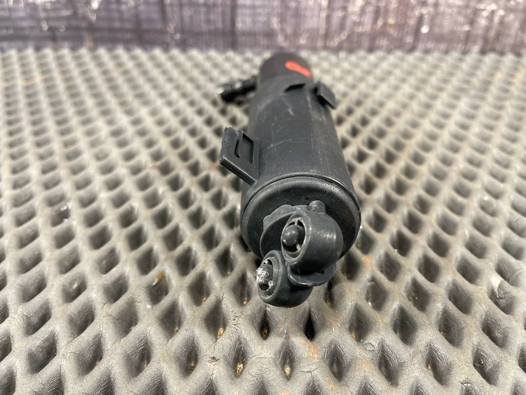 Форсунка омывателя фар, 2260 рублей, Красноярск