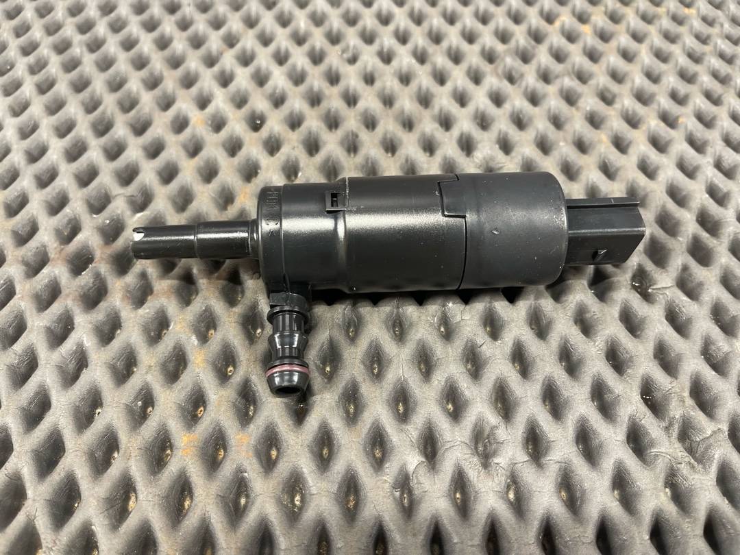 Мотор бачка стеклоомывателя, 920 рублей, Красноярск